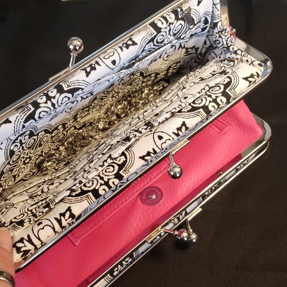 COPY - Pink Leather Hobo International Clutch Wallet - Picture 4 of 6